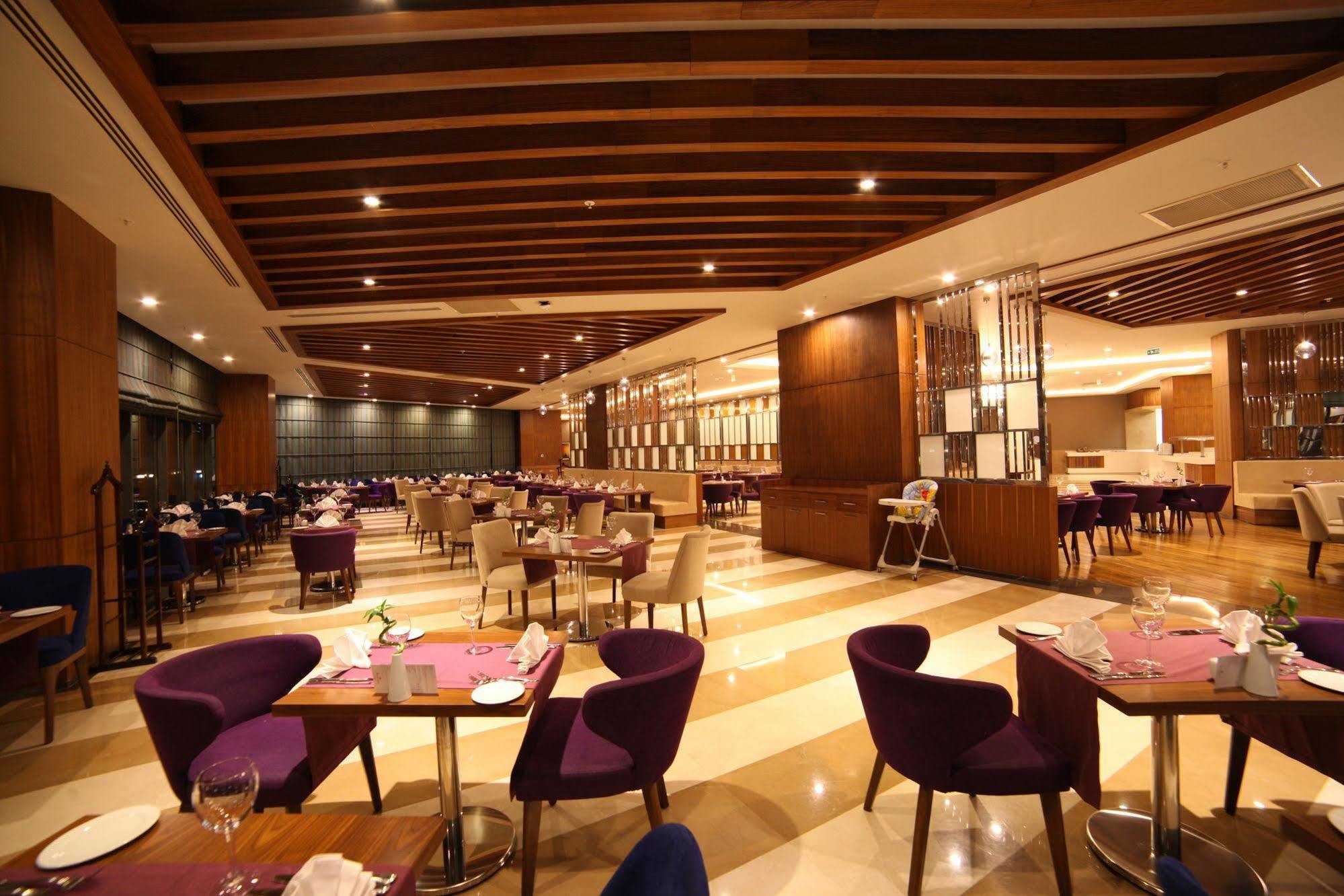 Ramada Plaza By Wyndham Konya Hotel Exterior foto