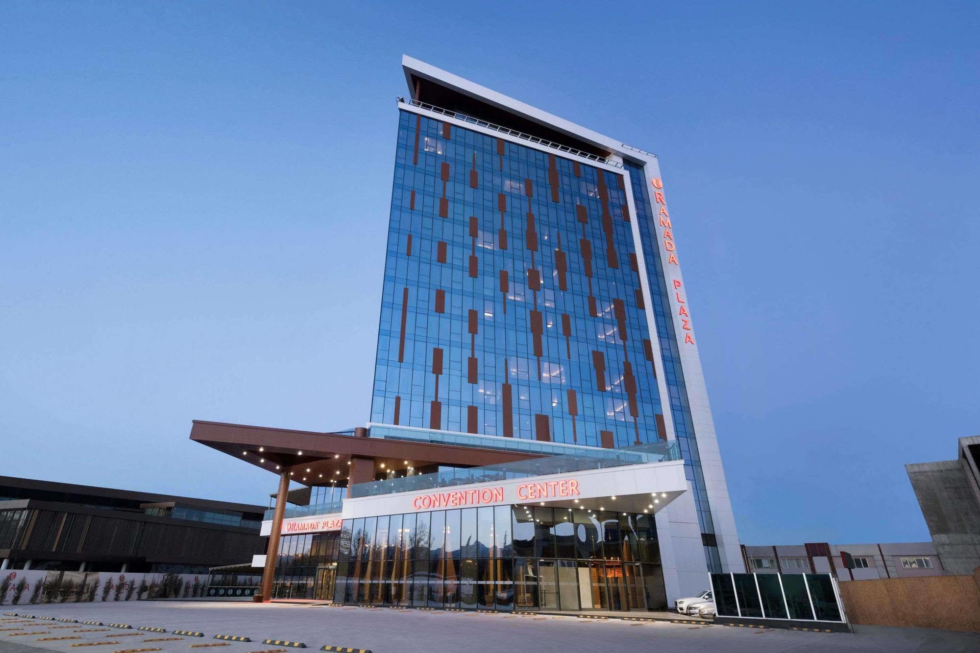 Ramada Plaza By Wyndham Konya Hotel Exterior foto